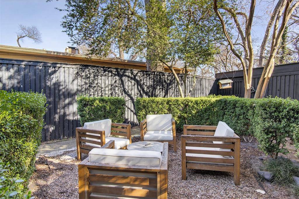 10329 Lake Gardens Drive, Dallas, TX 75218