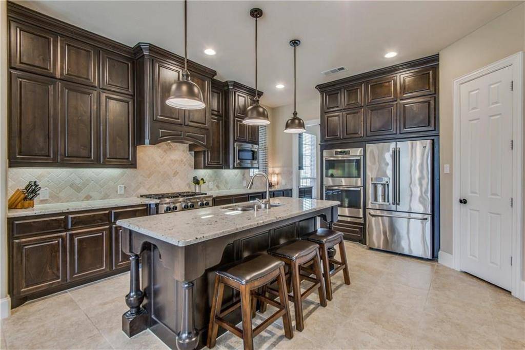 900 Blue Ridge Drive, Prosper, TX 75078