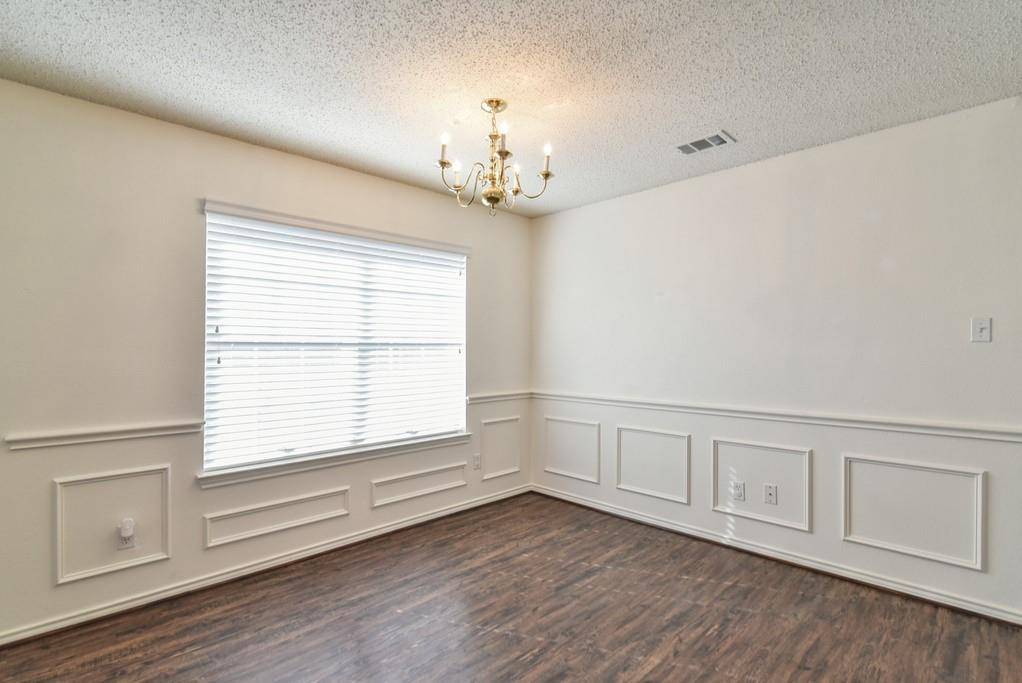 307 Stell Avenue, Mansfield, TX 76063