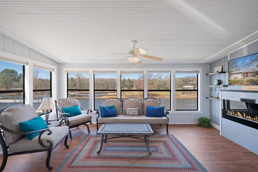 248 Lakeside Drive, Bowie, TX 76230