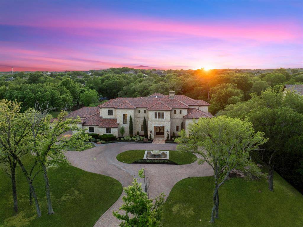 690 S Peytonville Avenue, Southlake, TX 76092