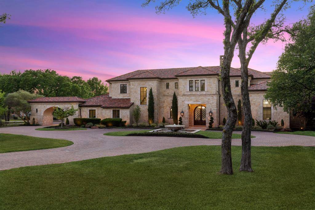 690 S Peytonville Avenue, Southlake, TX 76092