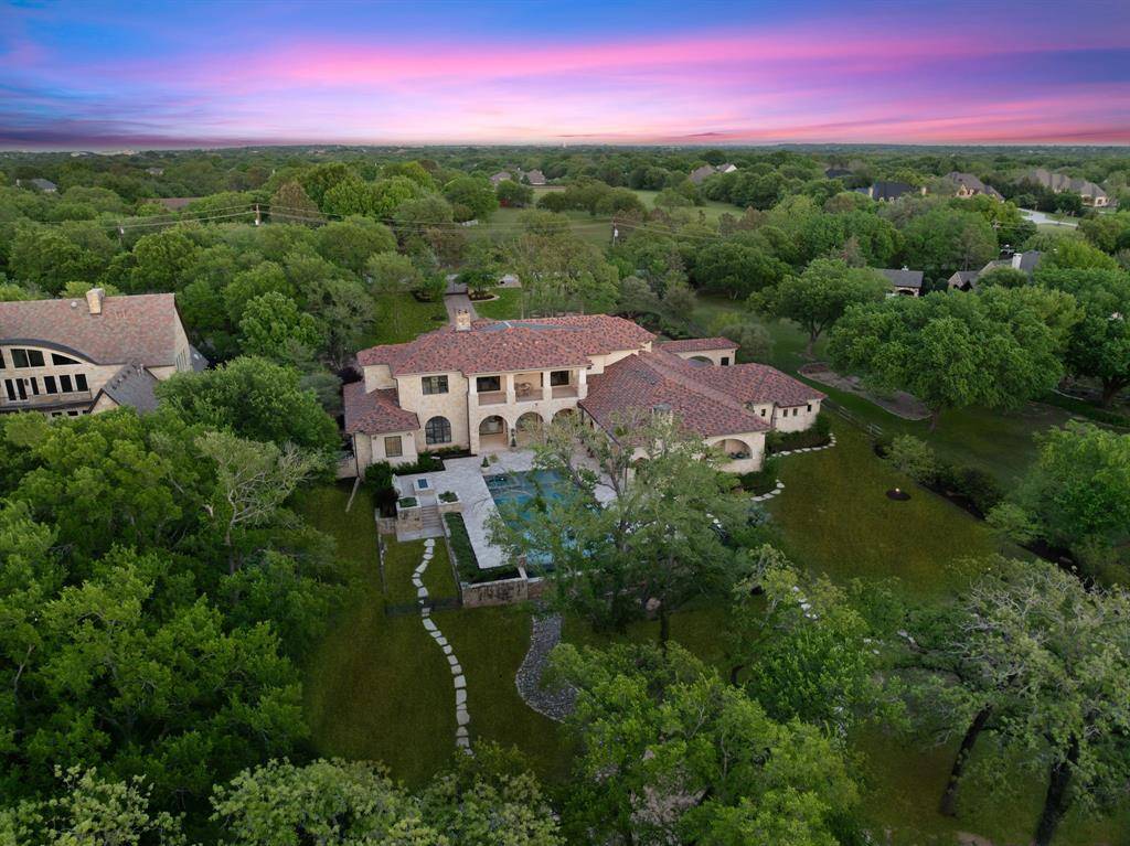 690 S Peytonville Avenue, Southlake, TX 76092