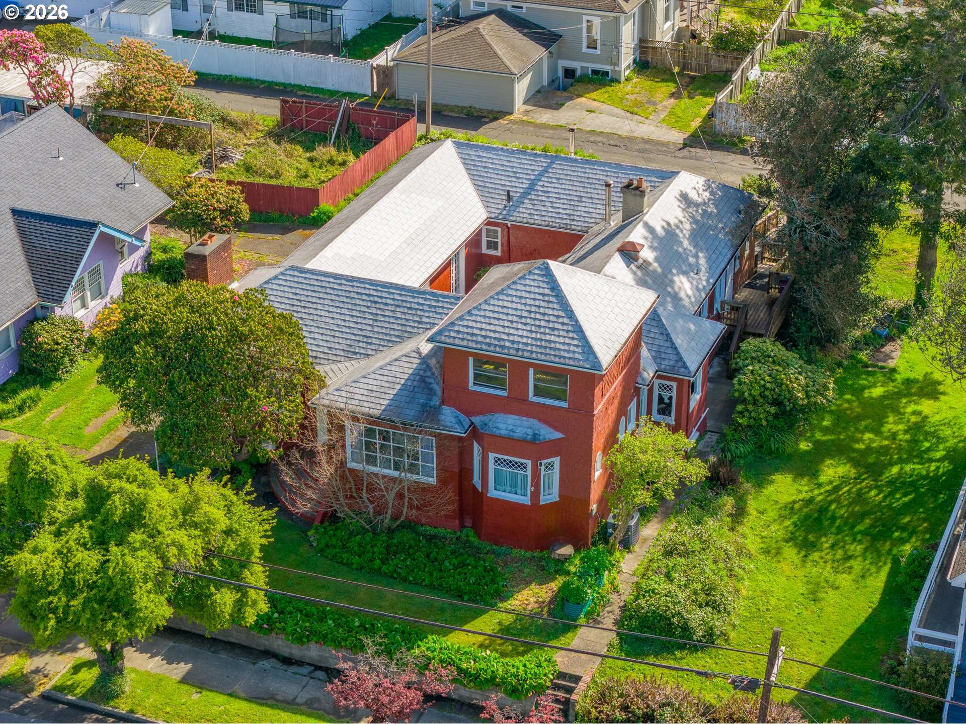 1447 SHERMAN AVE, North Bend, OR 97459