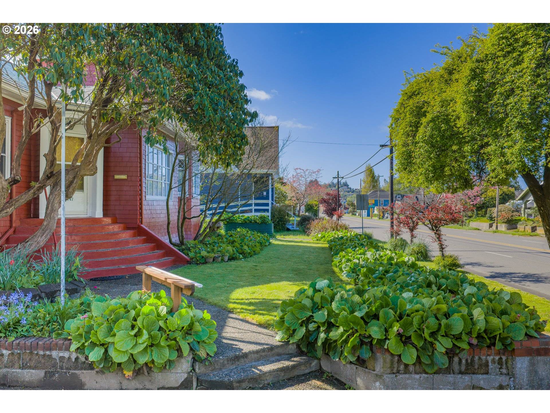 1447 SHERMAN AVE, North Bend, OR 97459