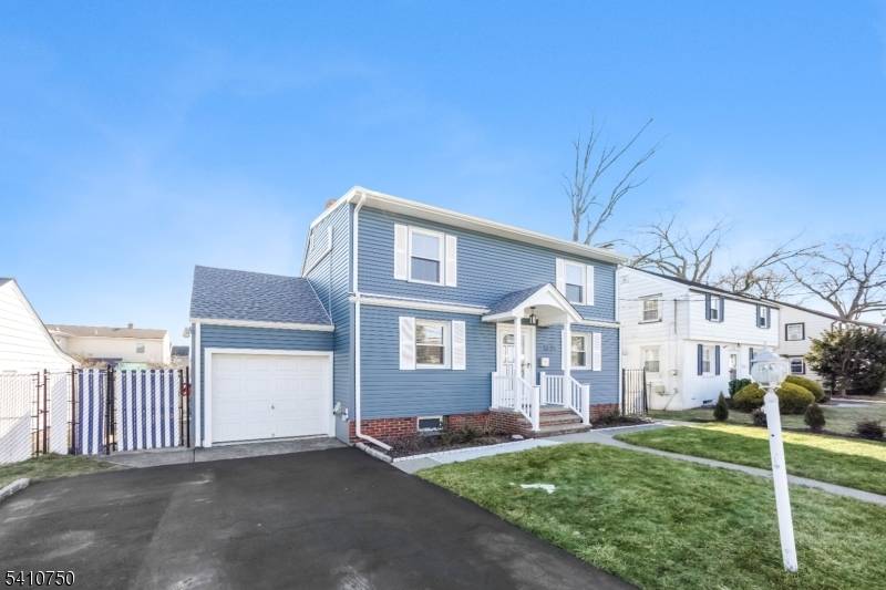 23-26 Berkshire Rd, Fair Lawn Boro, NJ 07410
