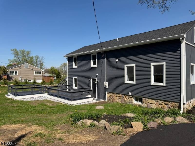 2 Guenter St, Butler Boro, NJ 07405