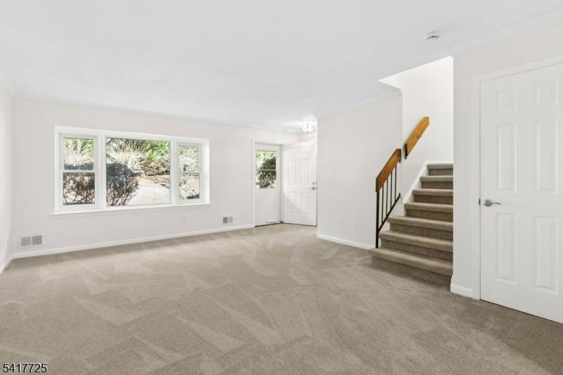 28 Wareham Ct, Scotch Plains Twp., NJ 07076