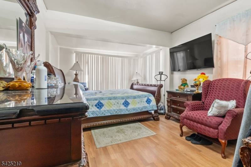 1037 Schneider Ave, Union Twp., NJ 07083