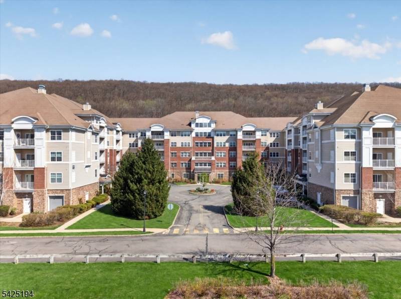 5205 Warrens Way #205, Wanaque Boro, NJ 07465