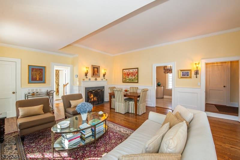 37 Colles Ave, Morristown Town, NJ 07960