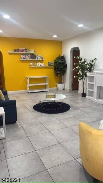 1777 Springtown Rd, Alpha Boro, NJ 08865