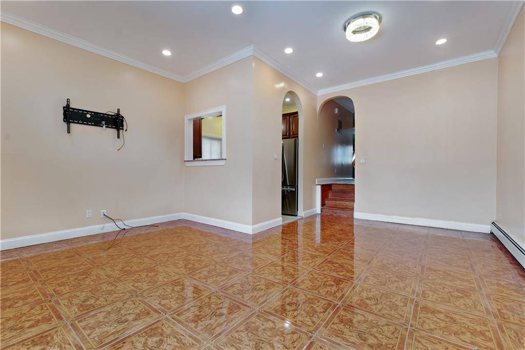 7221 Hillmeyer AVE, Arverne, NY 11692
