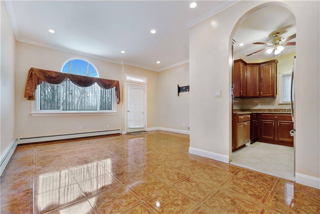 7221 Hillmeyer AVE, Arverne, NY 11692