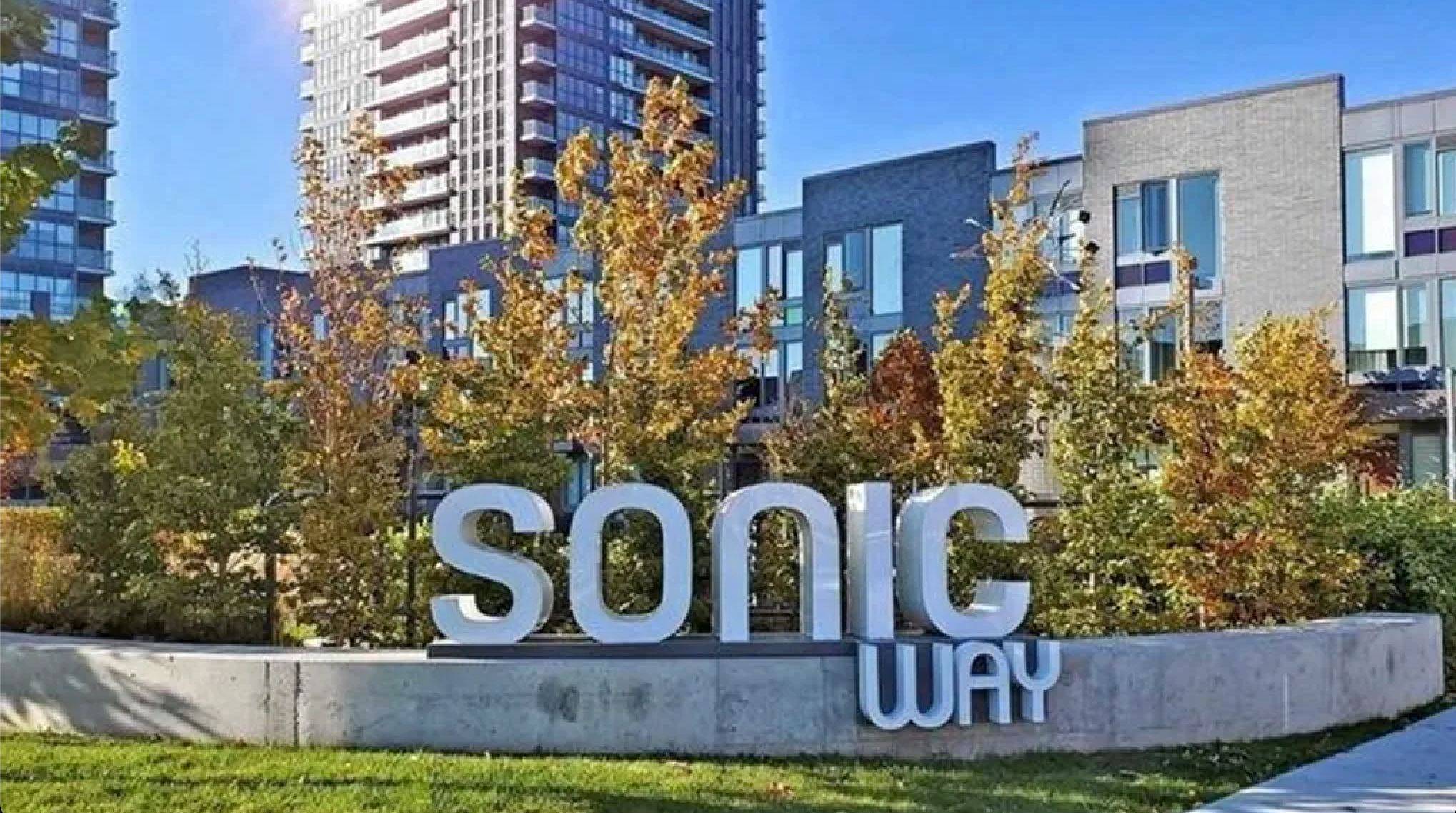 2 Sonic WAY #405, Toronto C11, ON M3C 0P2