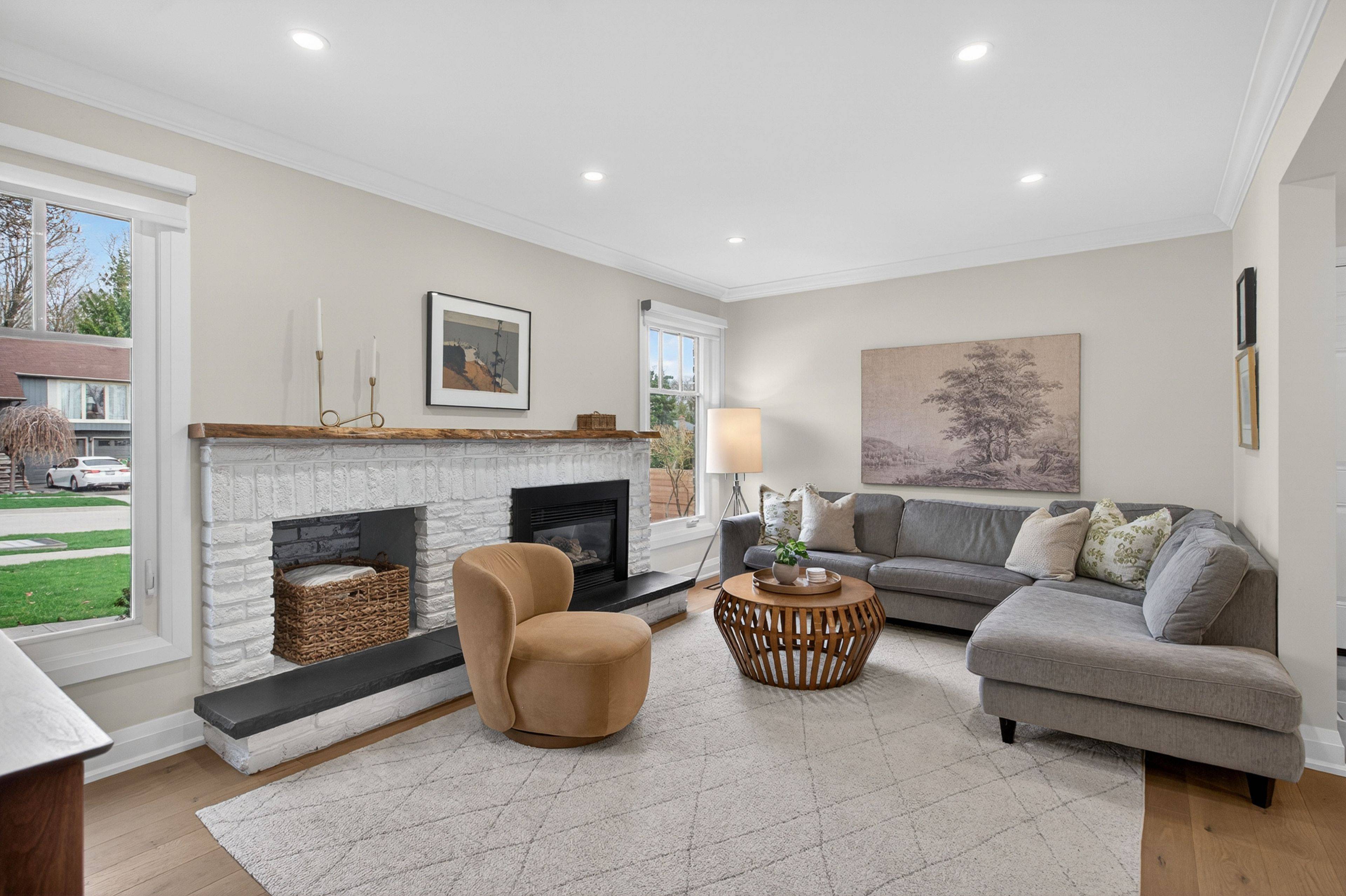 1878 Heather Hills DR, Burlington, ON L7P 3A3