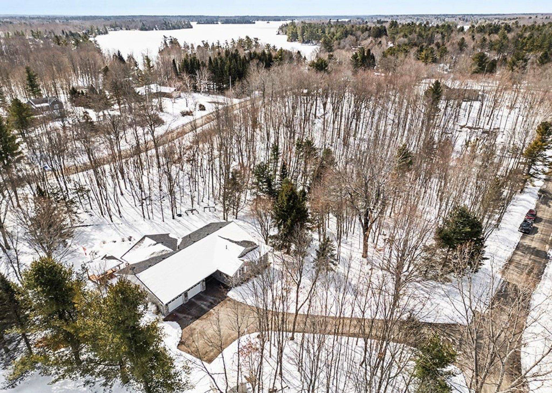 153 Mclaren DR, Drummond/north Elmsley, ON K7H 0H1