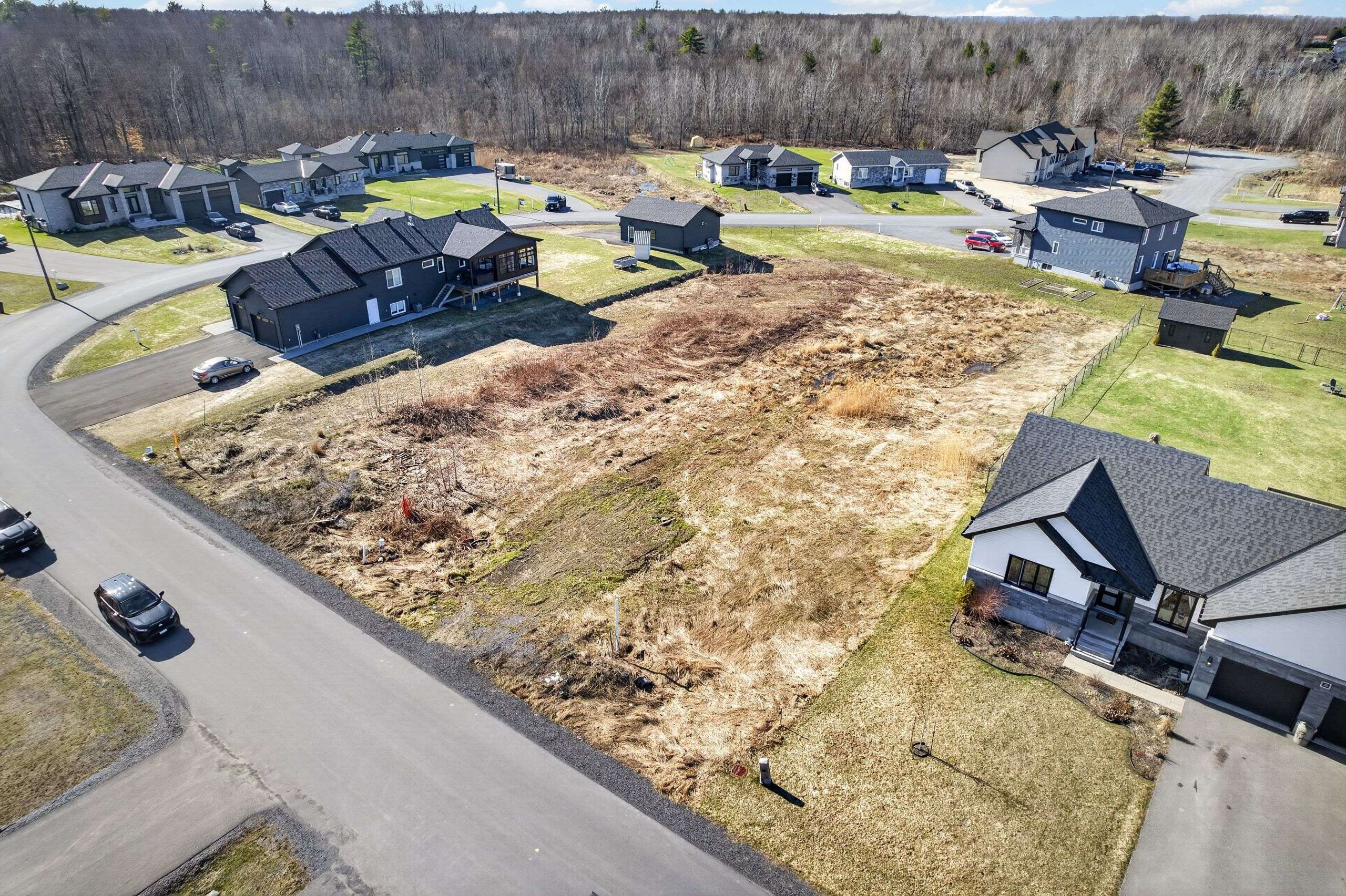 253 Roxanne ST, Clarence-rockland, ON K0A 1N0