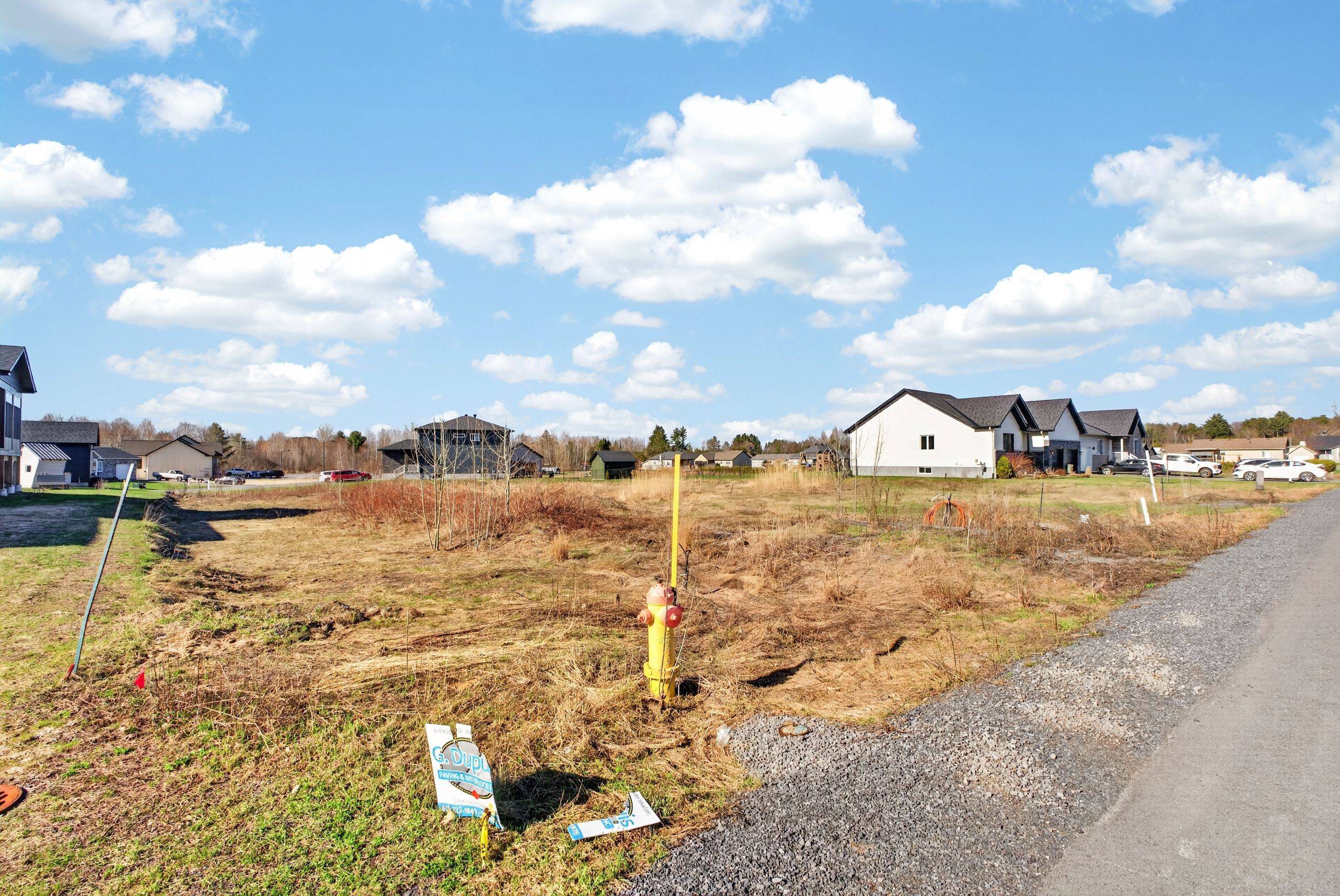 253 Roxanne ST, Clarence-rockland, ON K0A 1N0