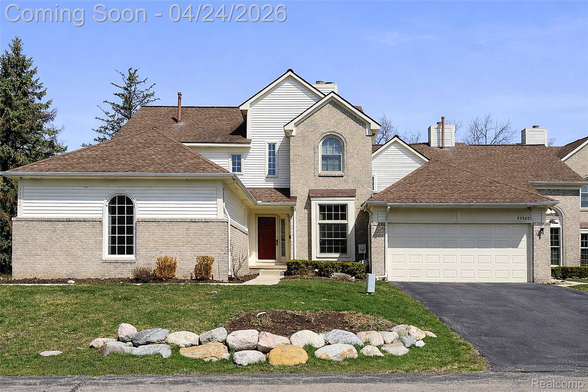 43470 Algonquin DR, Novi, MI 48375