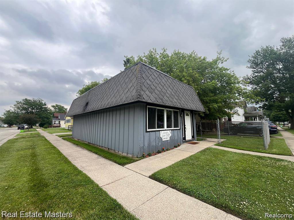 730 15TH ST, Port Huron, MI 48060