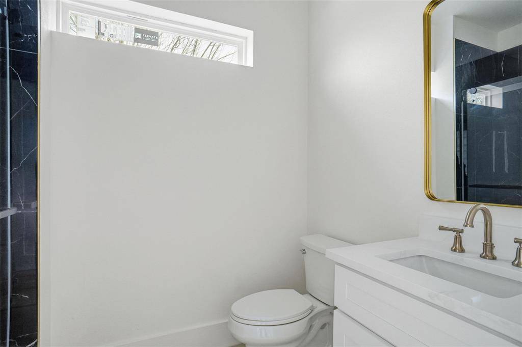 118 Willow Lane, Roanoke, TX 76262