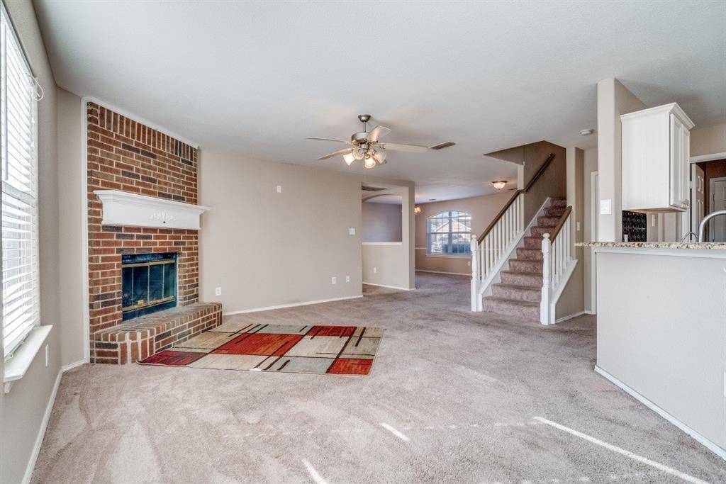 424 Heritage Drive, Crowley, TX 76036