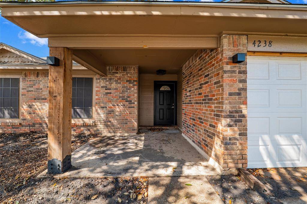 4238 Emerson Drive, Grand Prairie, TX 75052