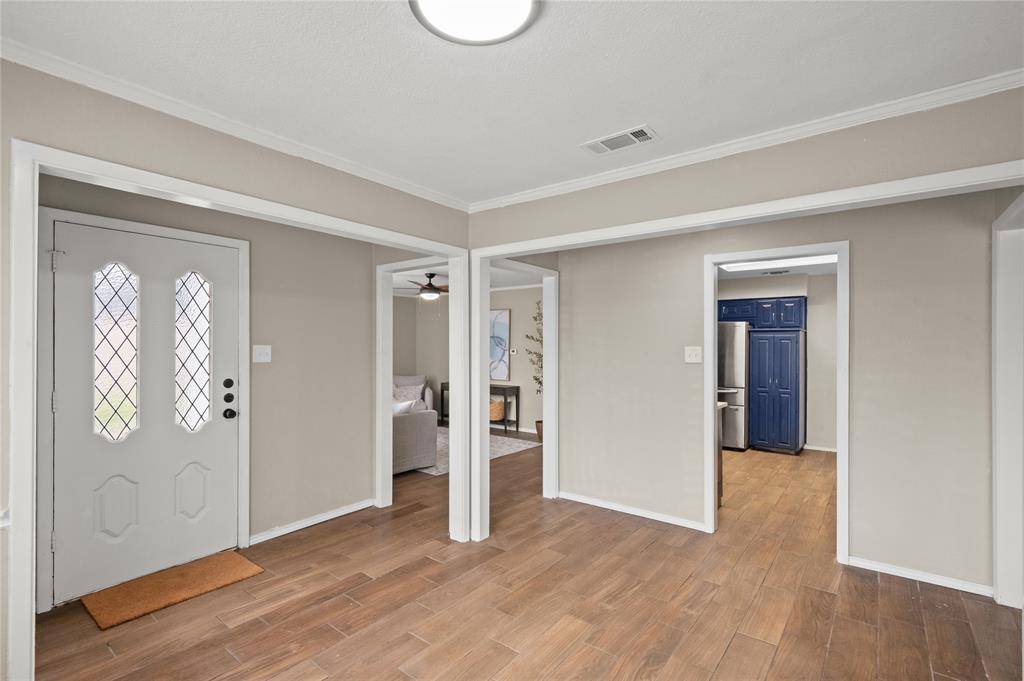 1710 Sylvan Drive, Arlington, TX 76012