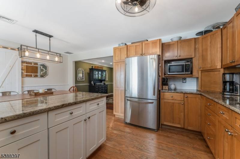 44 Hoffman Dr, Califon Boro, NJ 07830