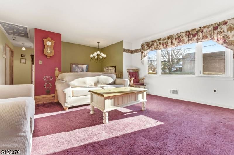 403 Red School Ln, Lopatcong Twp., NJ 08865