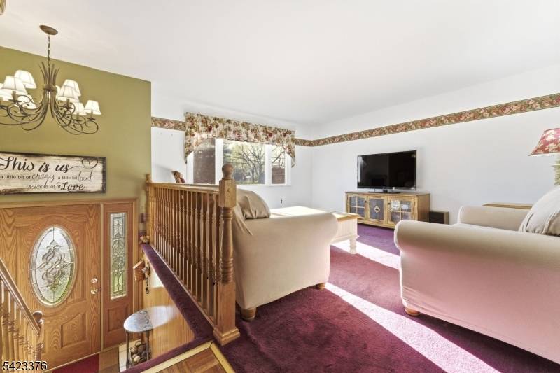 403 Red School Ln, Lopatcong Twp., NJ 08865