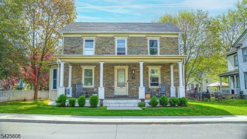 24 Green St, Milford Boro, NJ 08848