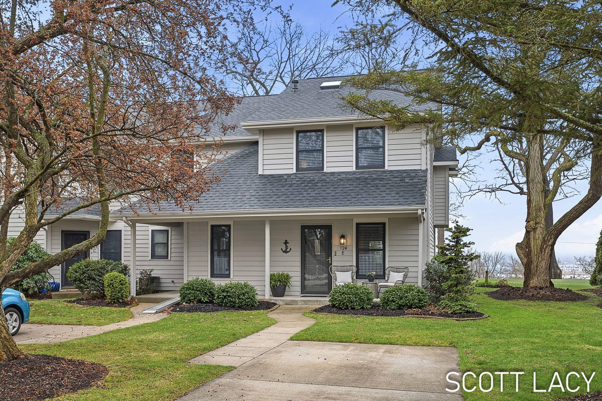 124 Elizabeth ST #E, Saugatuck City, MI 49453