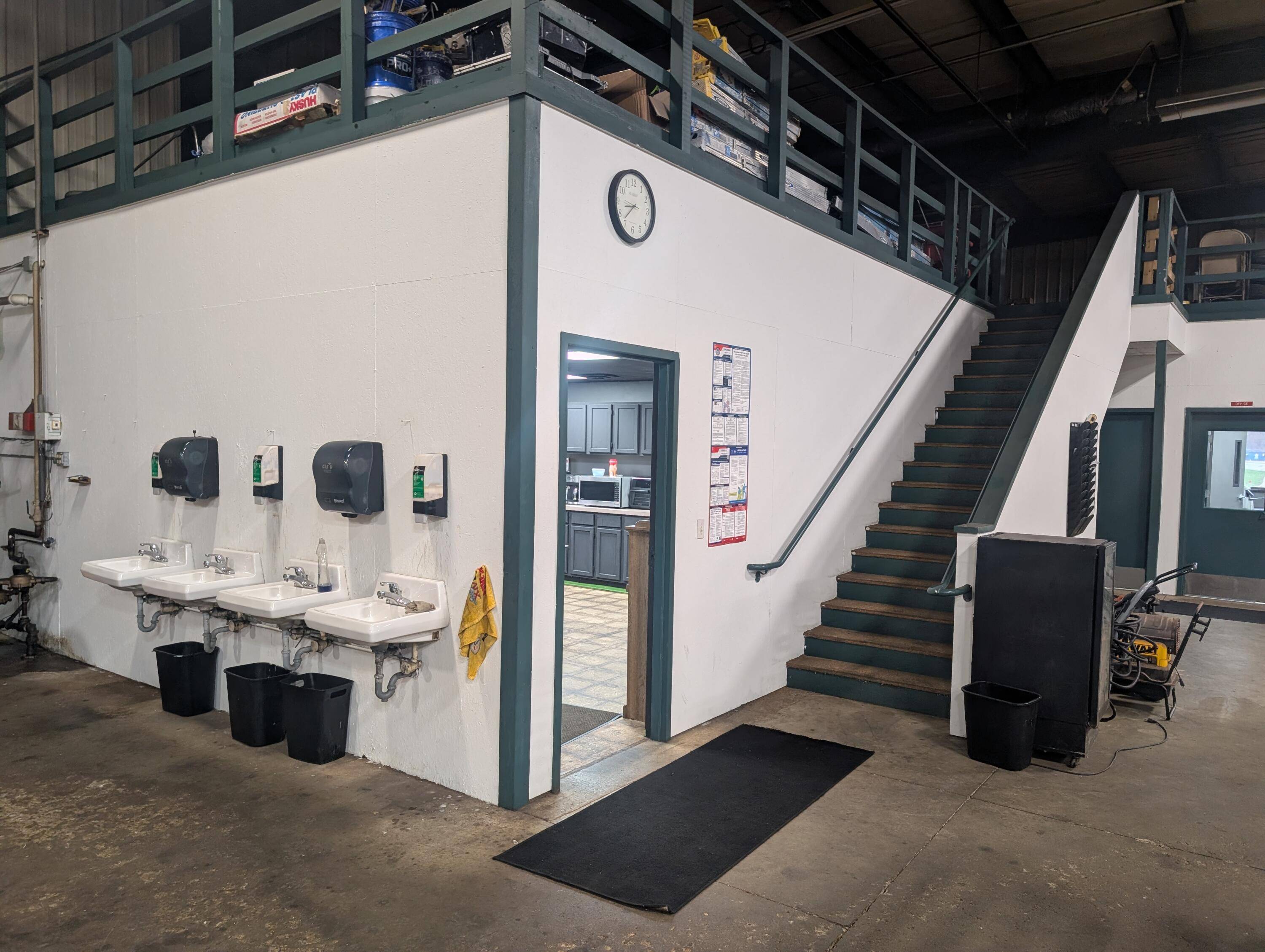 821 Productions PL, Holland City, MI 49423