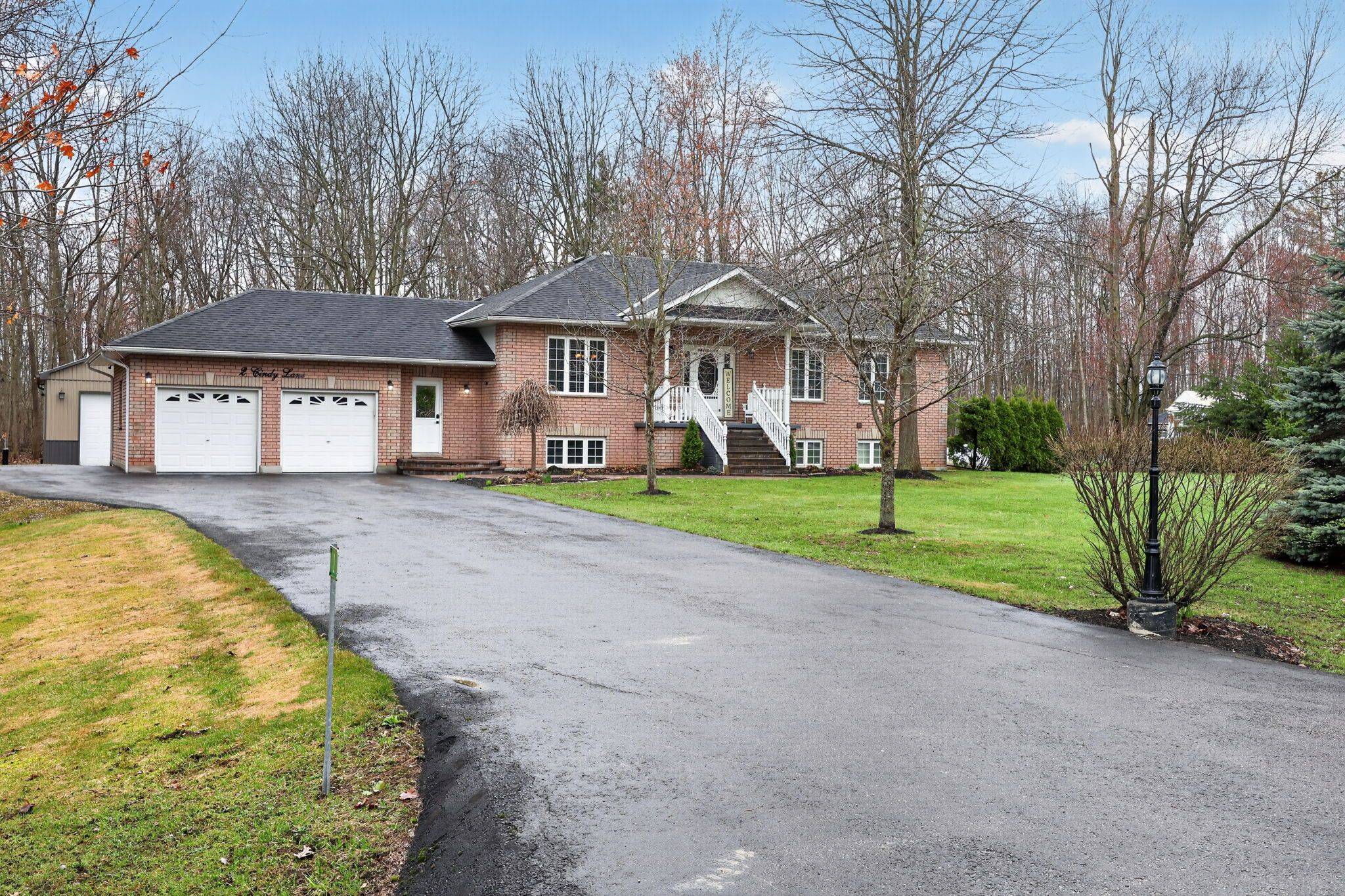 2 Cindy LN, Adjala-tosorontio, ON L0M 1M0