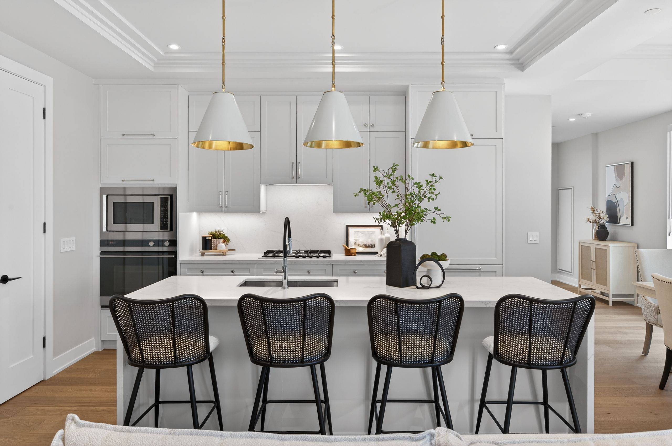 123 Maurice DR #401, Oakville, ON L6K 2W6