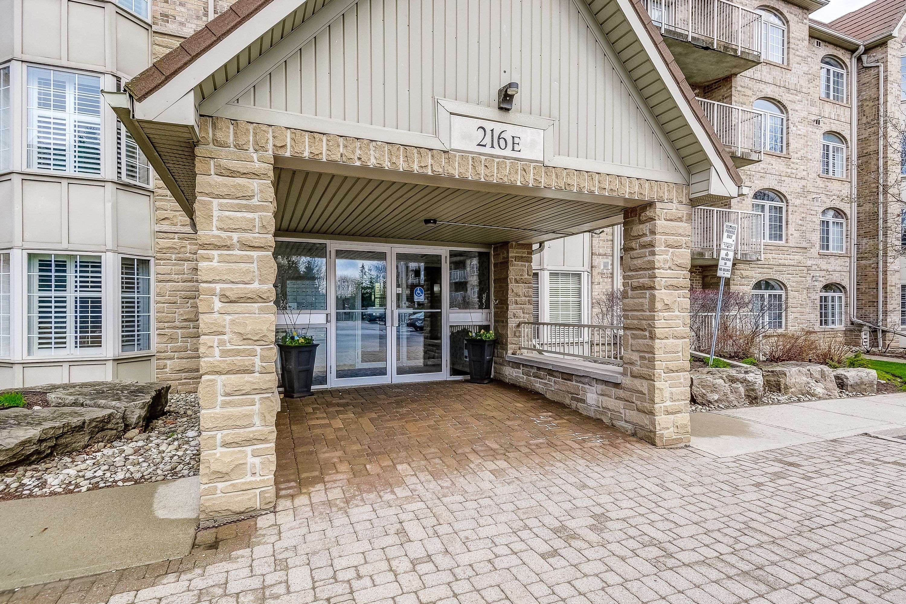216 Plains RD W #306E, Burlington, ON L7T 4K8