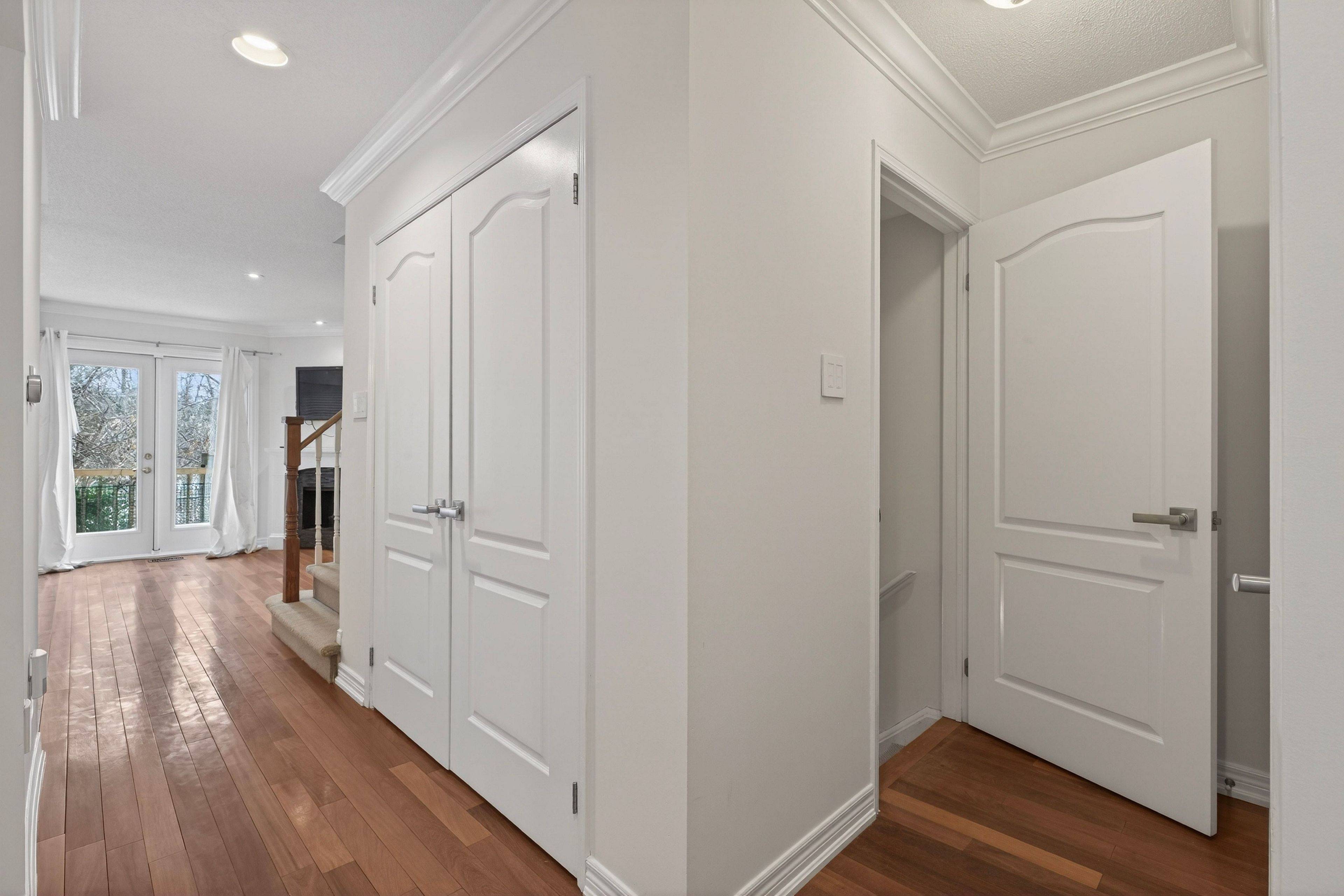 2065 Sixth Line #11, Oakville, ON L6H 5R8