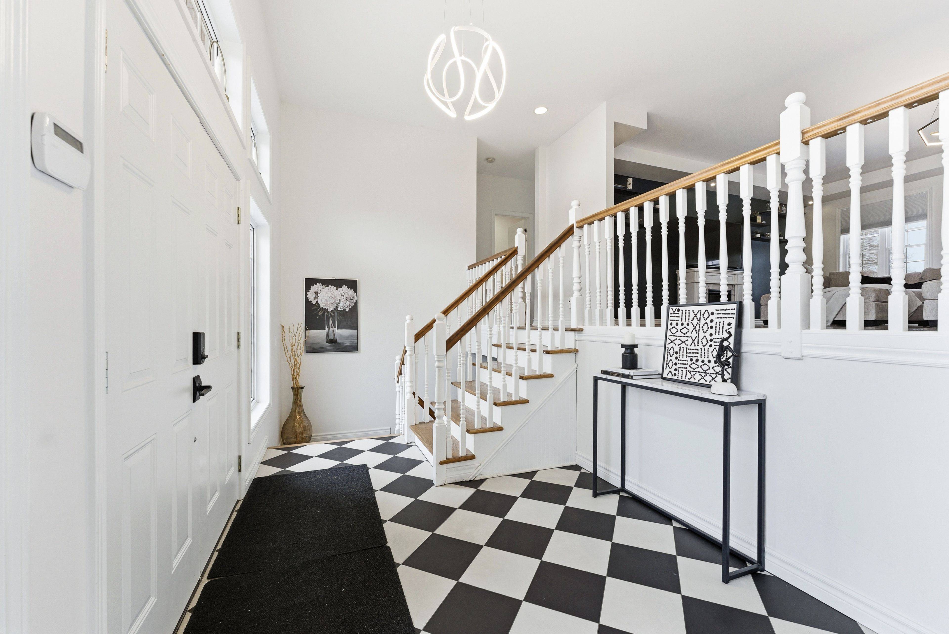 107 Country Charm DR, Belleville, ON K0K 2V0