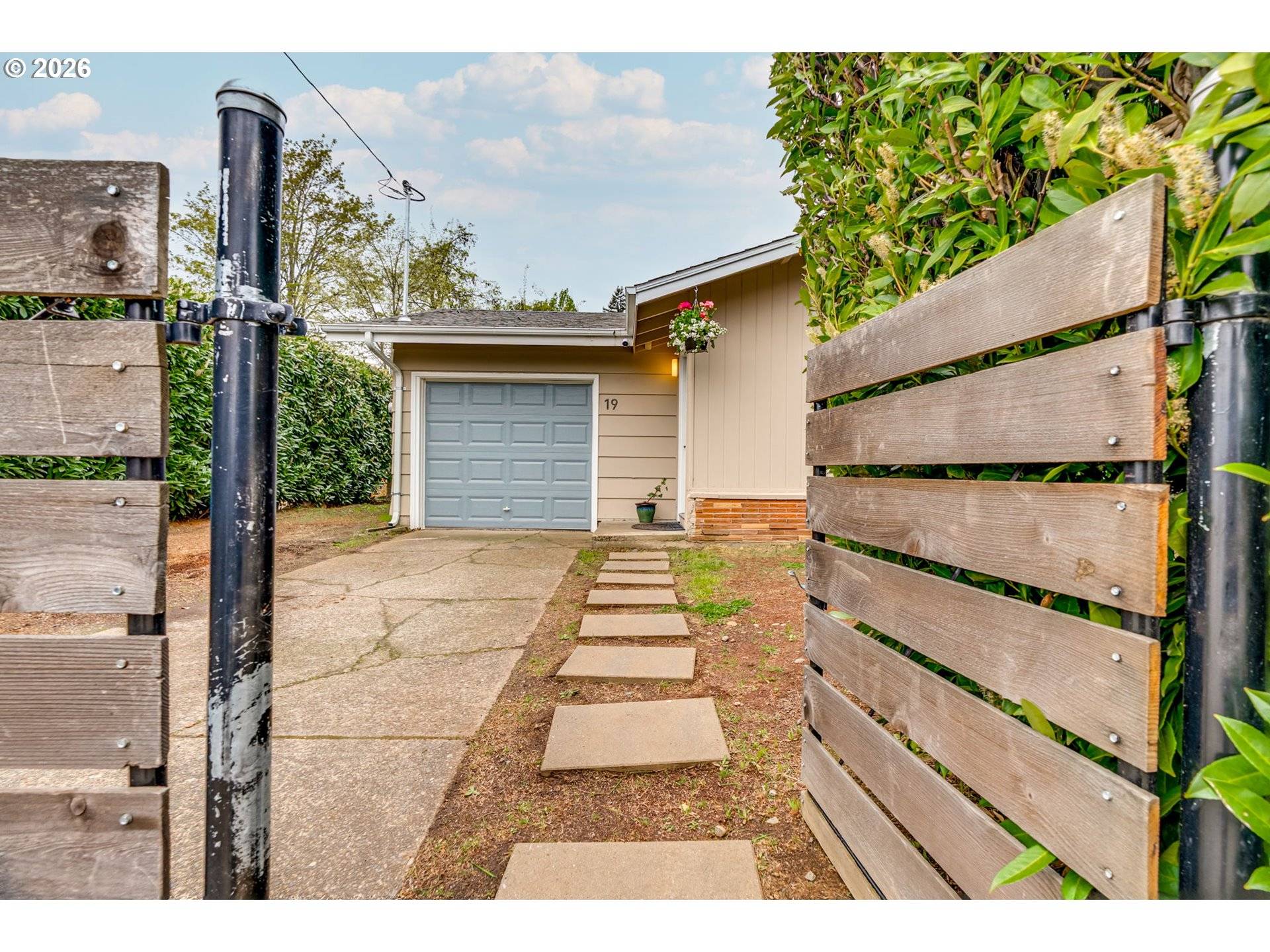 19 NE 148TH AVE, Portland, OR 97230