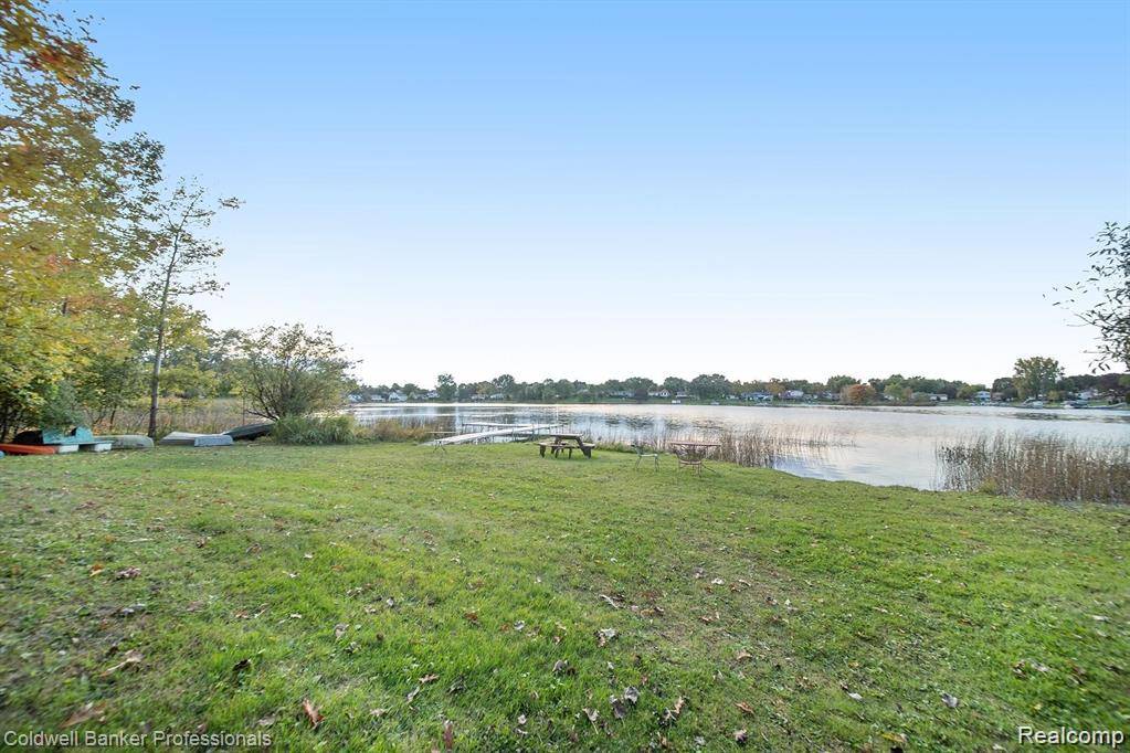 4956 Oak Hill DR #78, Waterford Charter Township, MI 48329