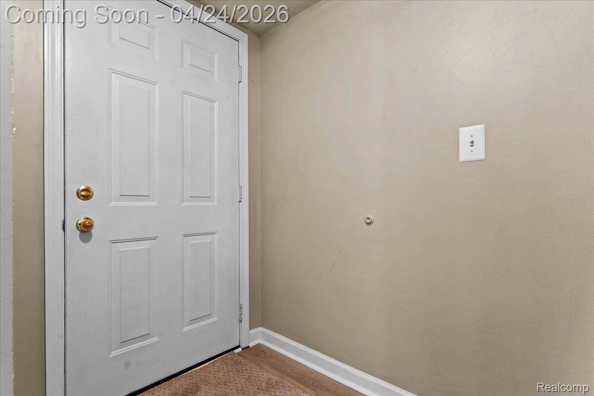 1603 Orchard DR, Canton Charter Township, MI 48188