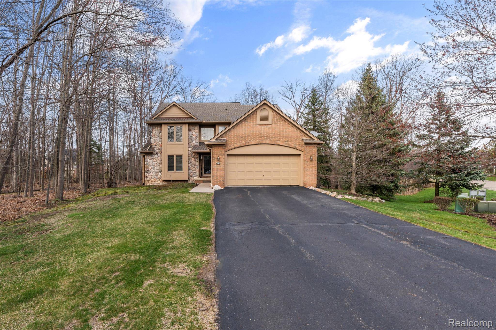 5146 Lagoons CIR #22, West Bloomfield Charter Township, MI 48323