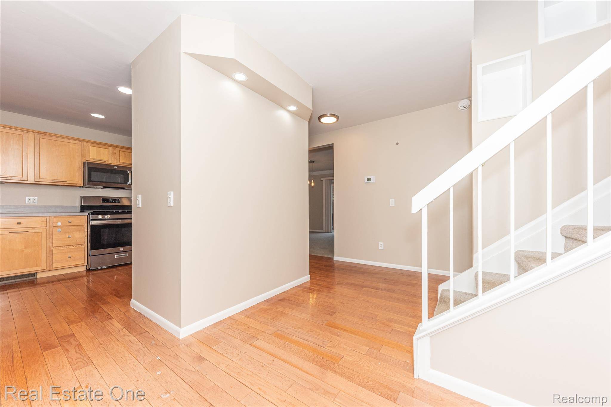 6427 RICHARD RUN #10, West Bloomfield Charter Township, MI 48322