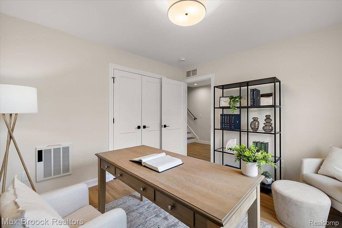 386 Notre Dame ST, Grosse Pointe, MI 48230