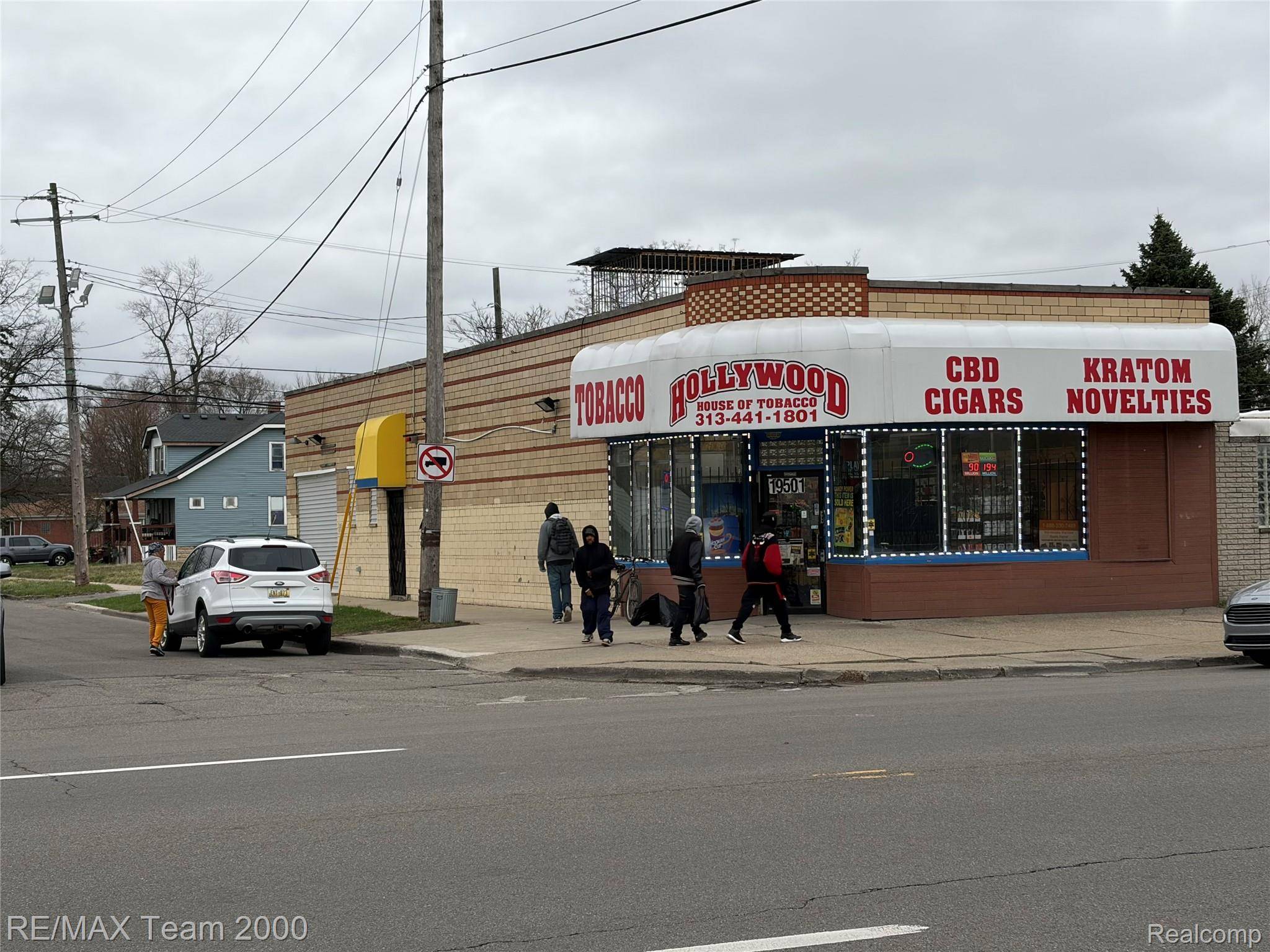 19501 W Warren AVE, Detroit, MI 48228