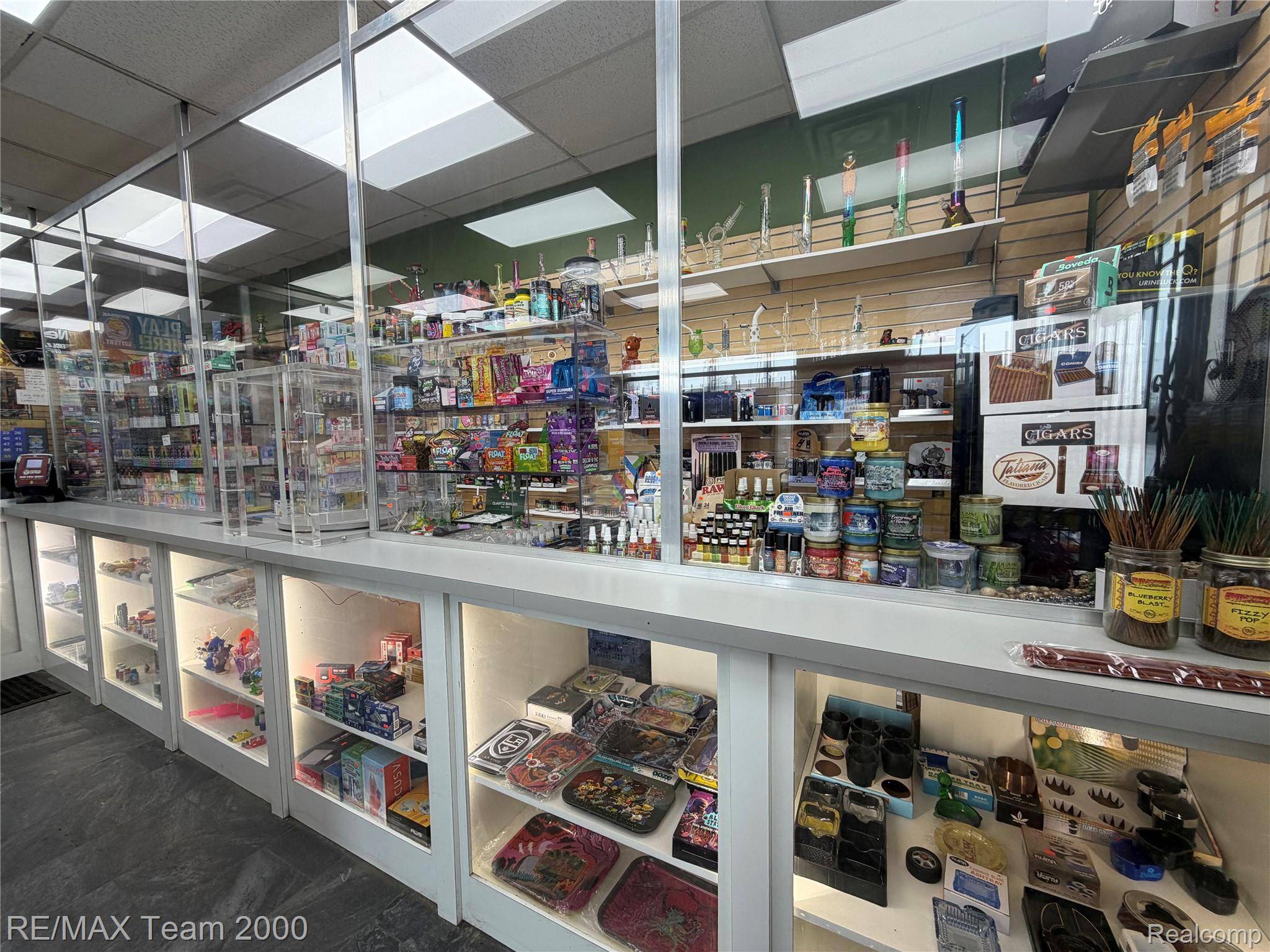 19501 W Warren AVE, Detroit, MI 48228