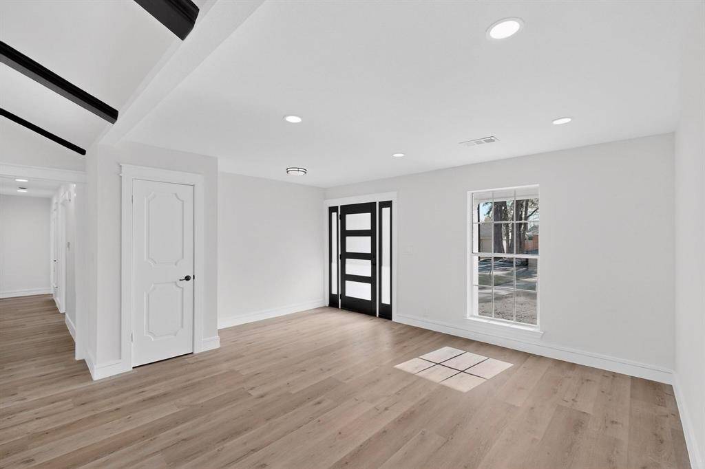 2203 Foxcroft Circle, Denton, TX 76209