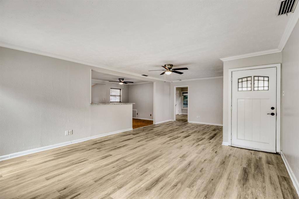 1017 Hoke Smith Drive, Dallas, TX 75224